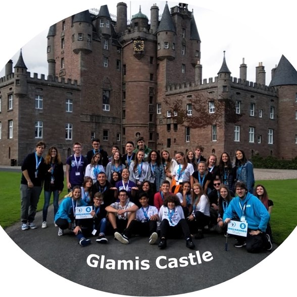 Glamis Castle.jpg (1)
