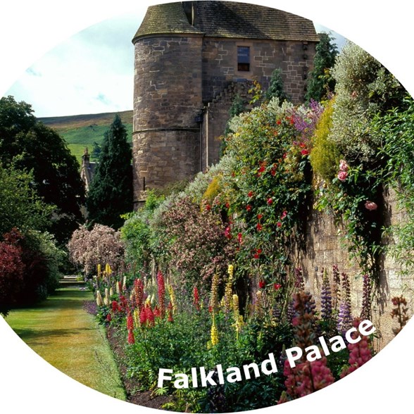 Falkland Palace 1.jpg